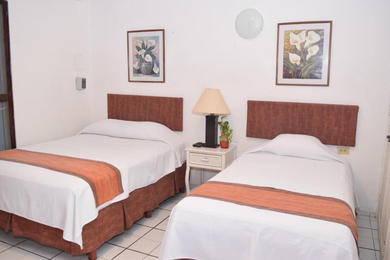 Hotel Suites Le Monde Cancun Exterior photo